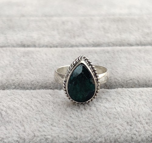 Emerald ring gemstone solid - emerald,