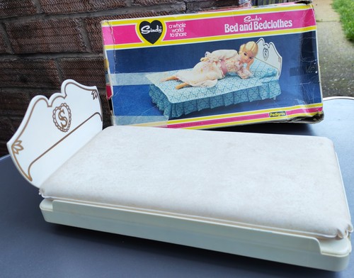 Vintage pedigree sindy - pedigree, doll