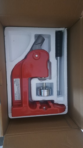 Badge button press machine - badge,
