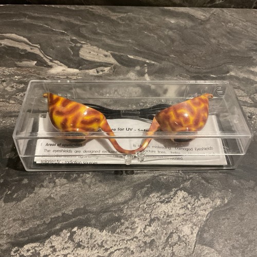 New boxed sunbed - , goggles