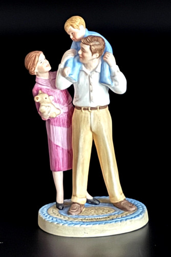 Norman rockwell shoulder ride - shoulder,