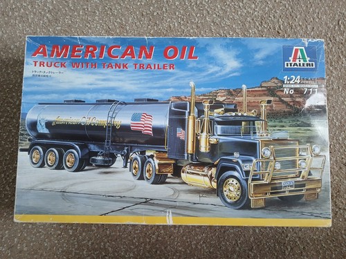 Italeri 711 mack - 1/24,