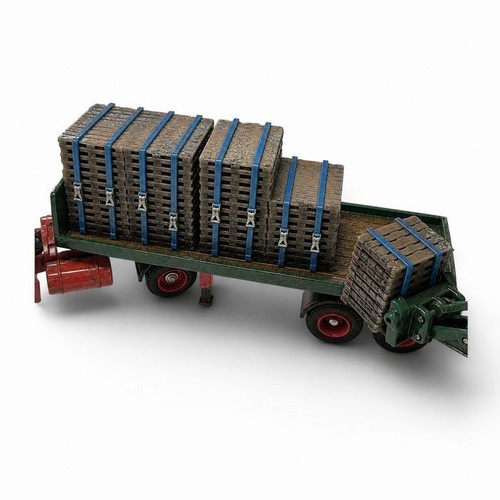 Pallet strapped truck load - truck,