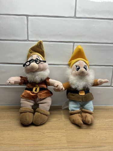 Snow white doc and happy - snow,