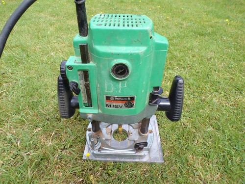Hitachi 110v m12 - 110v,