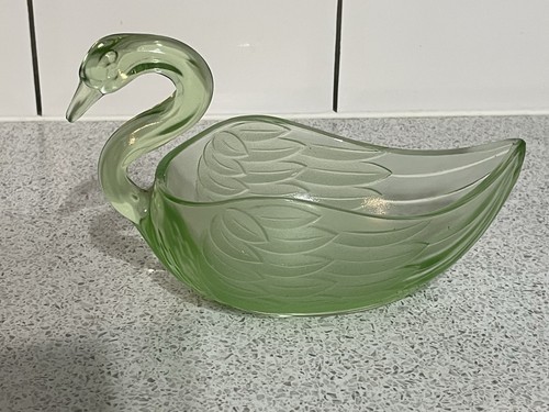 Vintage bright green pressed - bright,