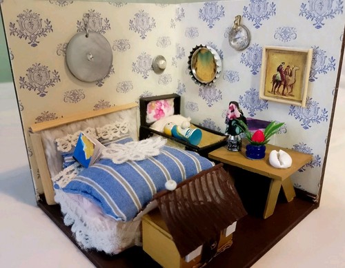 Miniature artisan dolls house - artisan,