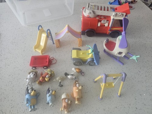 Bluey toys ans figurines fire - bluey,