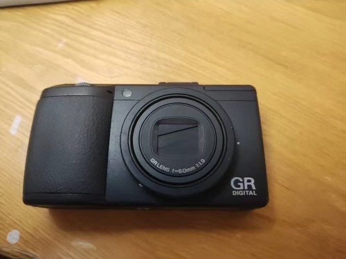 Ricoh digital iii 10 - gr,