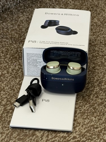 Bowers wilkins headphones - &,