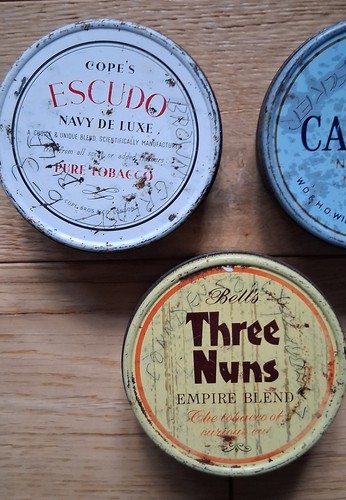 Tobacco tins capstan - ,