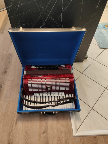 Accordion world champion - world, diana