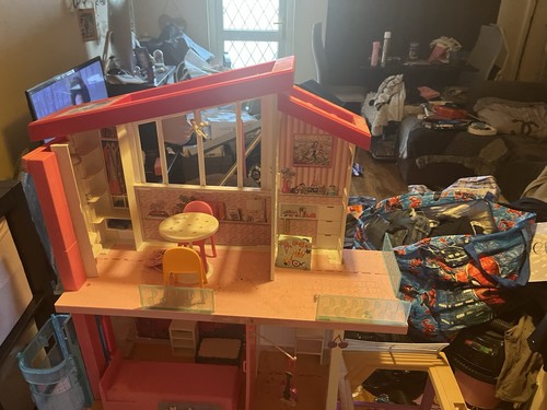 Barbie dream house - house, dolls