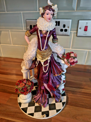 Regency fine arts waiting - fine, on