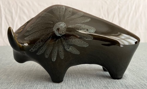 Vintage lotus pottery stylised - vintage,