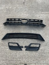 VW Caddy Mk4 Grill Set