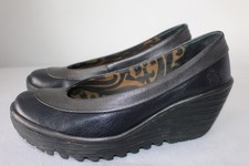 FLY London Women's Casual Slip