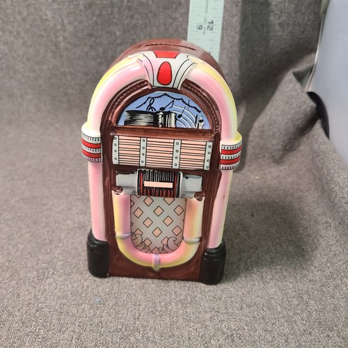 Vintage new retro jukebox - retro,