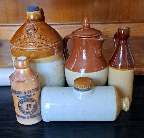 Stoneware whiskey jar - whiskey, lidded