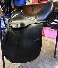 GP Treeless Black Saddle 17