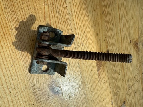Used spare wheel mounting - ,