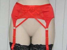 SUSPENDER BELT SIZE 16 RED