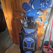 SET OF MIZUNO GOLF CLUBS -with