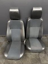 land rover defender Tdci front seats In Half Leather
