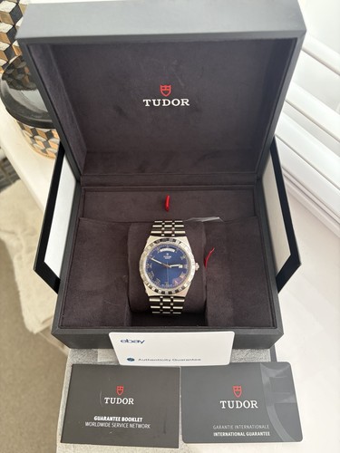 Tudor royal 41mm partially - royal,