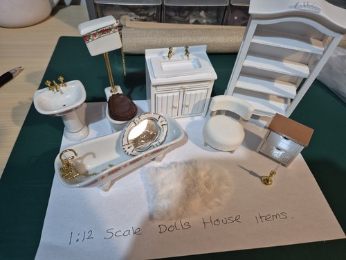 Random mix dolls house - of,