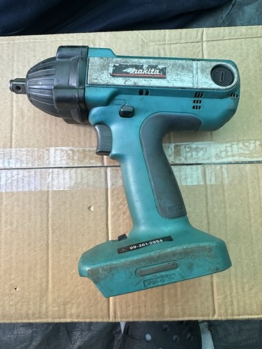 Makita impact wrench - impact, btw200