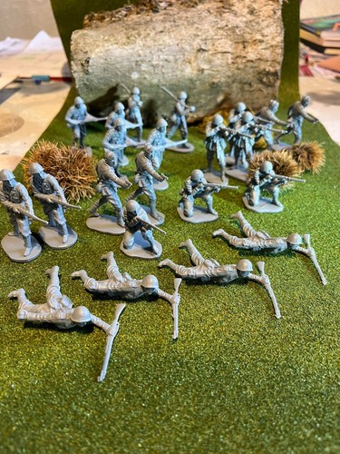 Airfix toy soldiers - airfix,