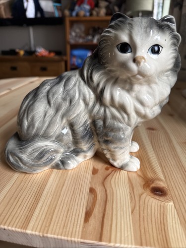 Ceramic grey persian cat - grey,