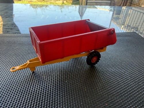 Corgi tipping farm trailer - farm,