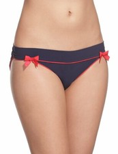 FIFI CHACHNIL Les Marines