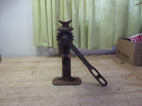 Antique pratt ratcheting - antique,