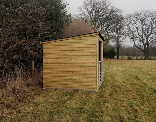 Mobile field shelter for - shelter,