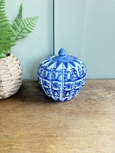 Blue white porcelain lidded - blue,