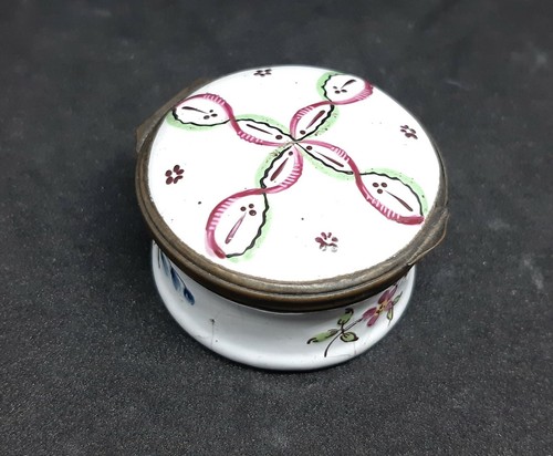 18thc bilston enamel patch box - enamel,