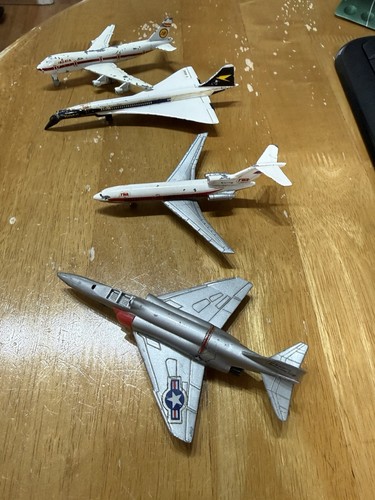 Selection die cast planes - of,