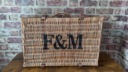 Fortnum and mason - and, f&m