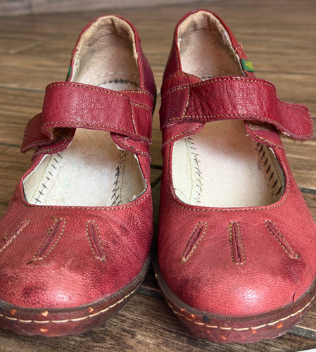 Naturalista red leather - red,