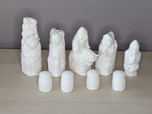 Medieval chess set - 6,