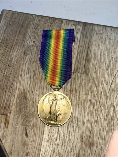 Victory medal 375195 - pte, j