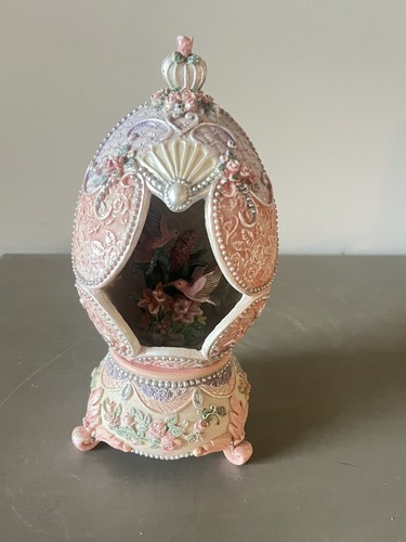 Musical porcelain egg - porcelain,