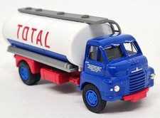 Vanguards 1/64 Bedford S Type Tanker Total Oil VA7003 Diecast Model Truck