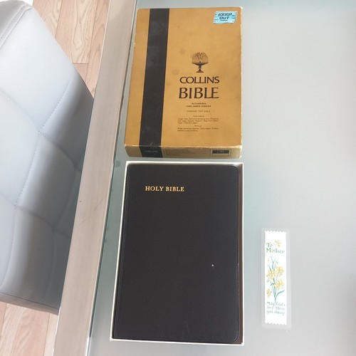 Family bible collins press - bible,
