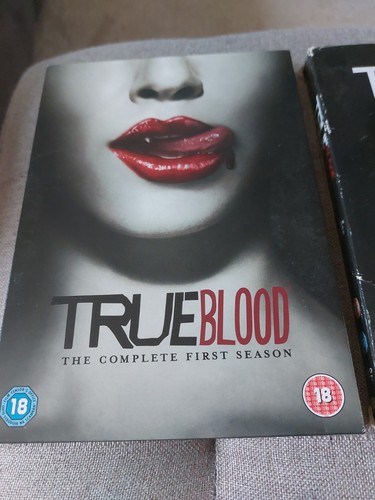 True blood series 2 - series, 1