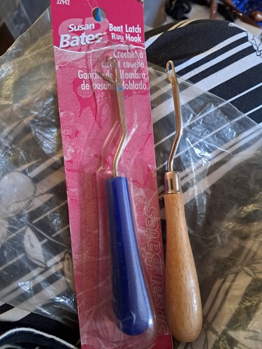 Latch hooks for - 2, x