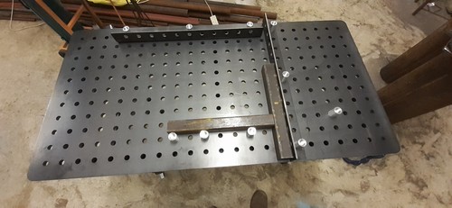 Welding fixture table - pin, dog